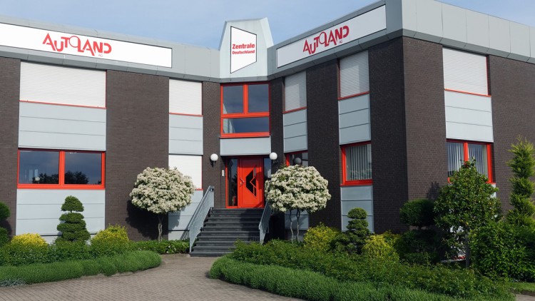 Zentrale der Autoland AG in Leipzig-Brehna