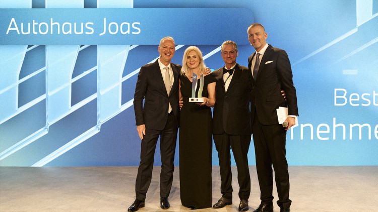 BMW zeichnet das Autohaus Joas als "Bester-Unternehmer 2024" aus.