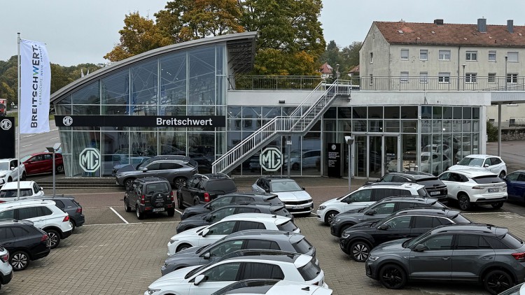 Autohaus Breitschwert wird MG-Händler in Ansbach