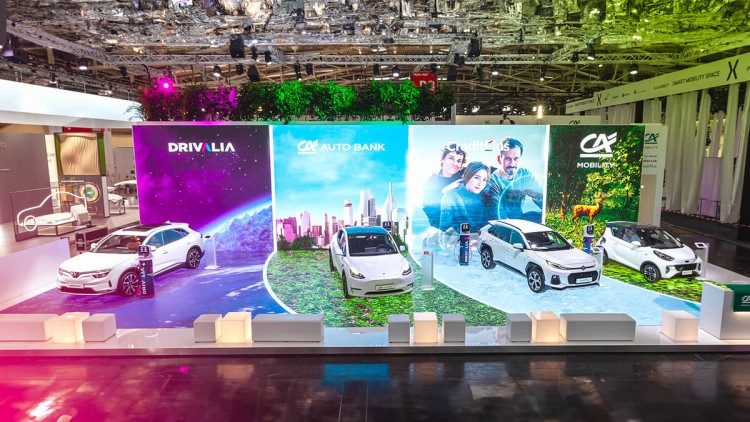 IAA-Messestand der CA Auto Bank 