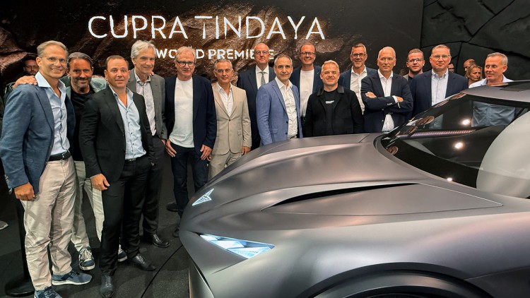 Cupra Tindaya mit Händlern