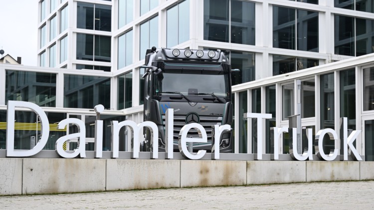Daimler_Truck_Zentrale_Bernd_Weißbrod_89631751