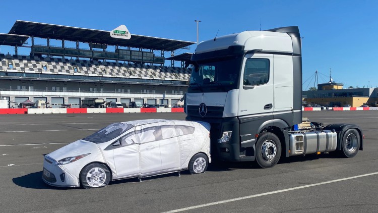 Lkw-Assistenzsysteme: Technik kann schwere Unfälle verhindern