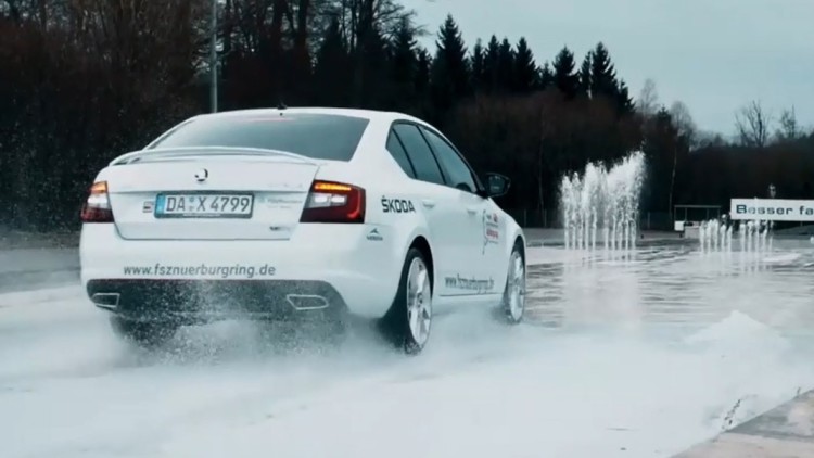 Fahrtraining am Nürburgring: Richtig bremsen und ausweichen