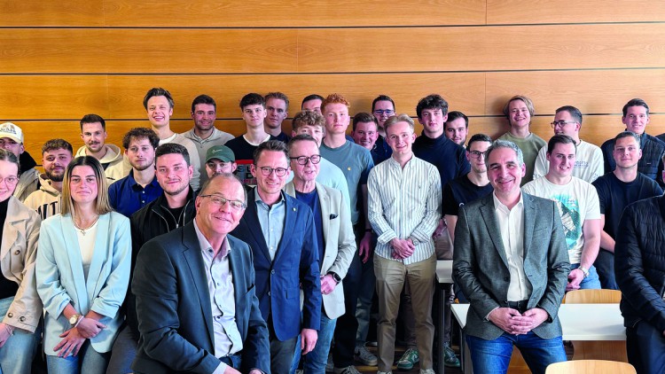Forum Automotive: Die Menschen sind entscheidend Ernst Christian Scherer beim Forum Automotive