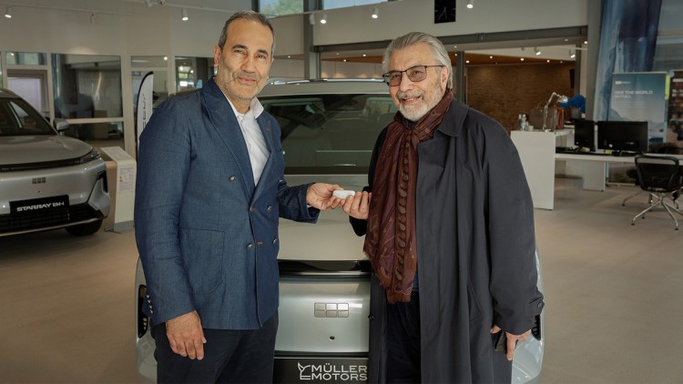 Geely Müller Motors Fahrzeugübergabe