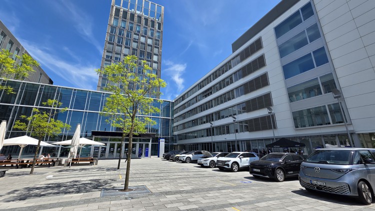 Die EnBW-Mitarbeitenden konnten die neuen E-Auto Modelle an den Standorten Karlsruhe und Stuttgart testen.
