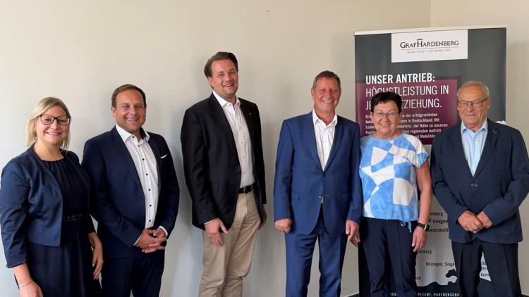 V.l.n.r.: Denise Ladurner, Christian Ladurner, Philipp Ludwigs, Volker Brecht, Bozana Ladurner und Franz Ladurner