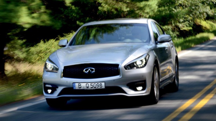 Infiniti Q70