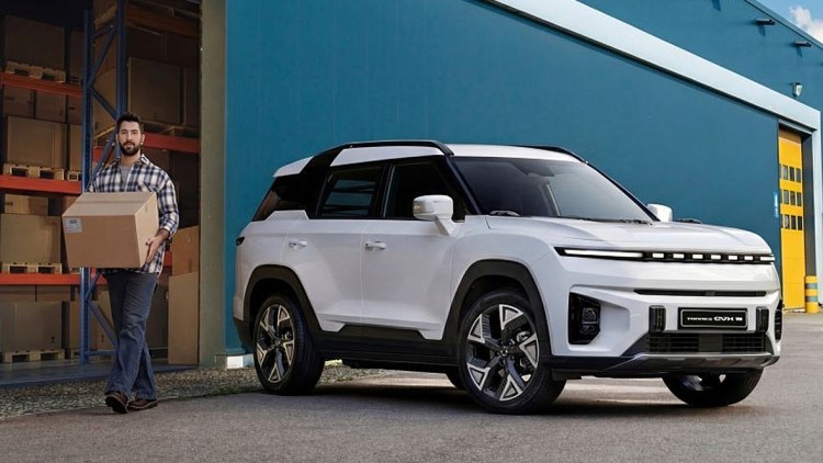 KGM Torres EVX Cargo Van