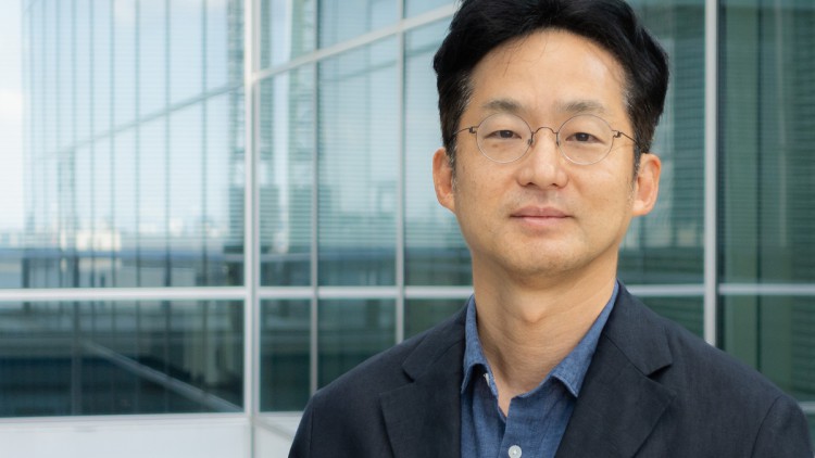 Chinho Hwang, Kia
