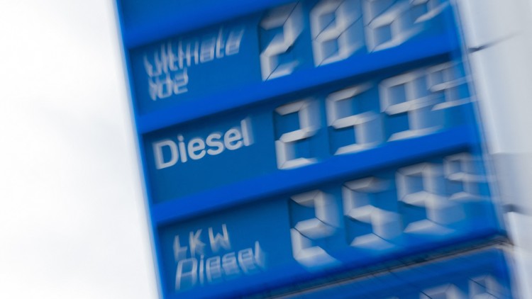 Kraftstoffpreise_Rolf_Vennenbernd_dpa