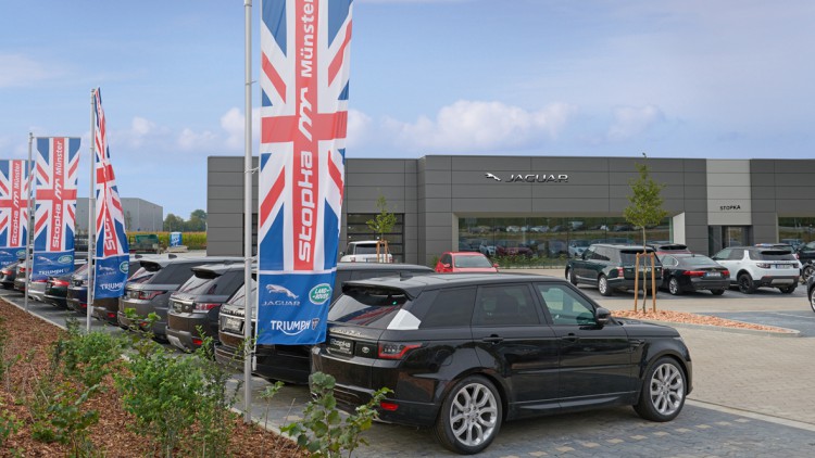 Autohaus Stopka: JLR-Neubau in Münster eröffnet