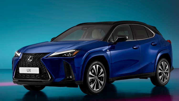 Lexus UX (2024)