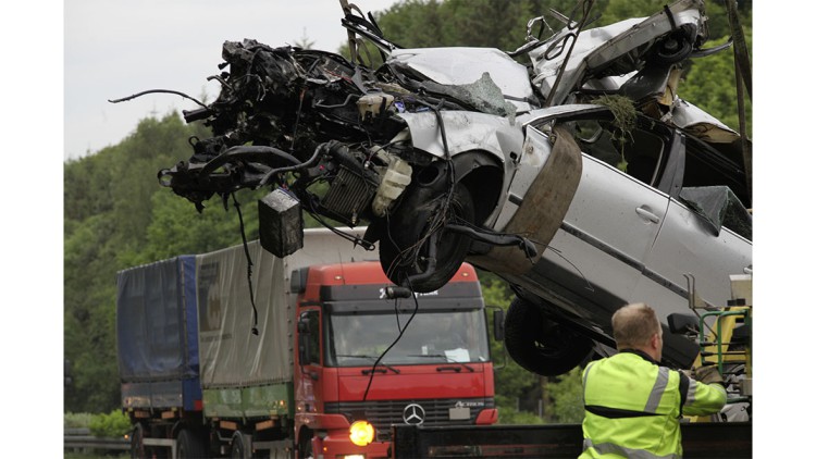 ADAC Prognose: Zahl der Verkehrstoten sinkt 2021 auf 2.500