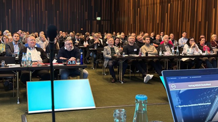 Nissan Jahreshauptversammlung