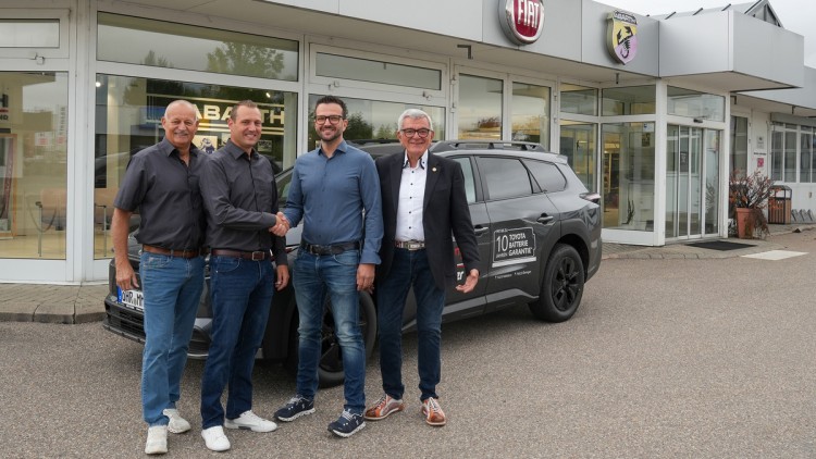 Autohaus Metzger, Helmut und Marco Metzger mit Timo und Dieter Klaiber