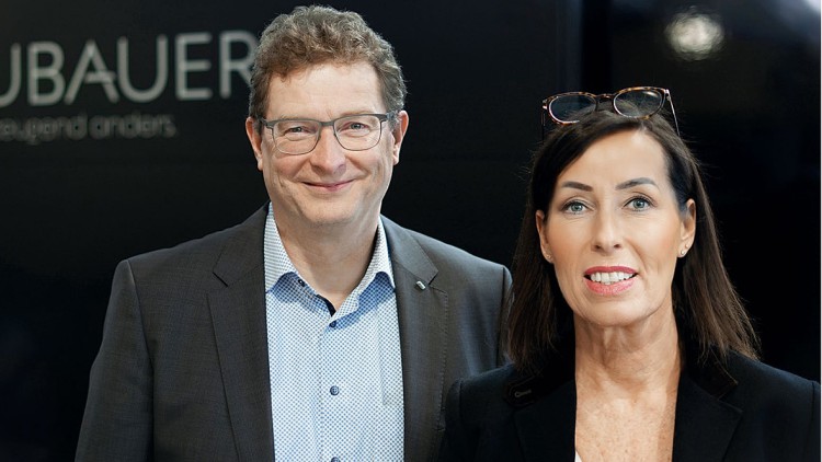 Kundenkommunikation: Ein Anruf unter dieser Nummer Robert Hubauer, Geschäftsführer, und Alexandra Kock, Leitung Kundenmanagement