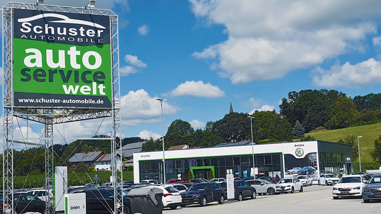 Schuster Automobile: Erfolg made in Niederbayern