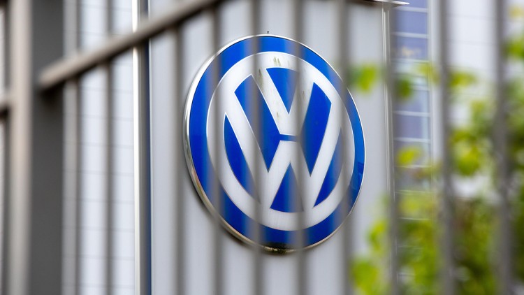 Aktie fällt aus Index: Warum VW nicht mehr zur Börsen-Elite gehört