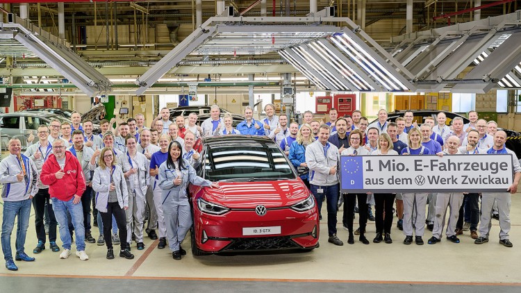 Im Volkswagen Werk Zwickau ist das einmillionste Elektrofahrzeug vom Band gelaufen.