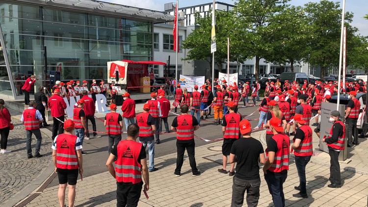 Tarifkonflikt: Erster Warnstreik im bayerischen Kfz-Gewerbe