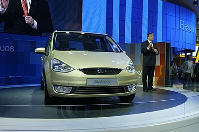 ford_galaxy_5.jpg