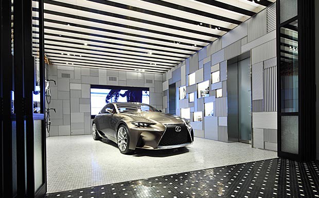 Intersect by Lexus in Tokio