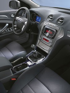 Ford_Mondeo_7.jpg