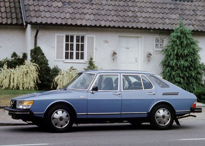 Saab9_900GLE-ComciCoupe_197.jpg