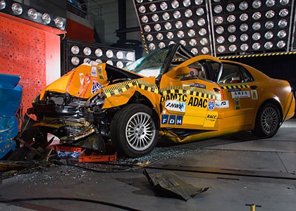 adac_bs6_crashtest_2.jpg