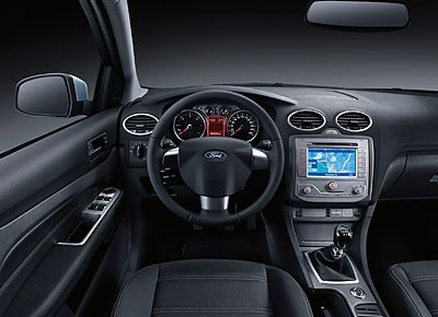 ford_focus_08_10.jpg