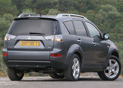 mitsubishi_outlander4.jpg