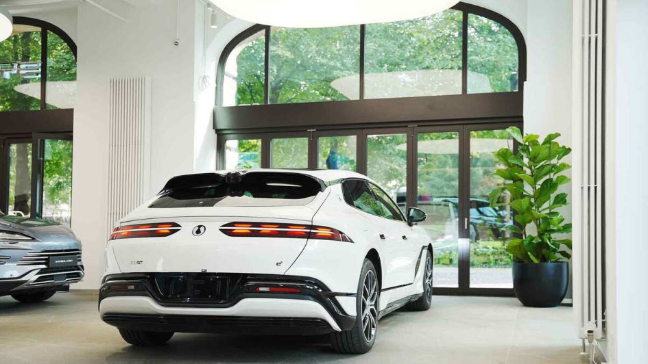 Denza Eröffnung München