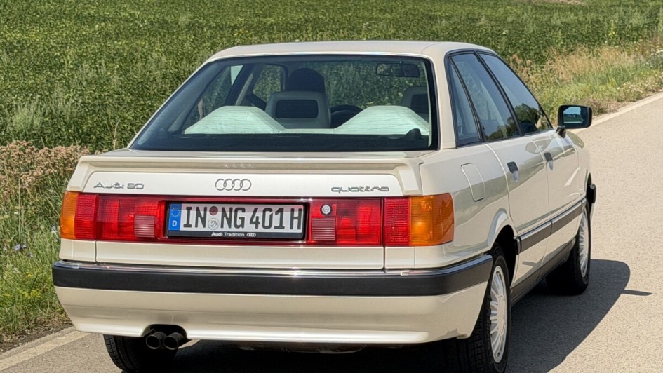 Nur an Details zu erkennende Noblesse – Der luxuriöse Audi 90 differenzierte sich optisch kaum vom Audi 80