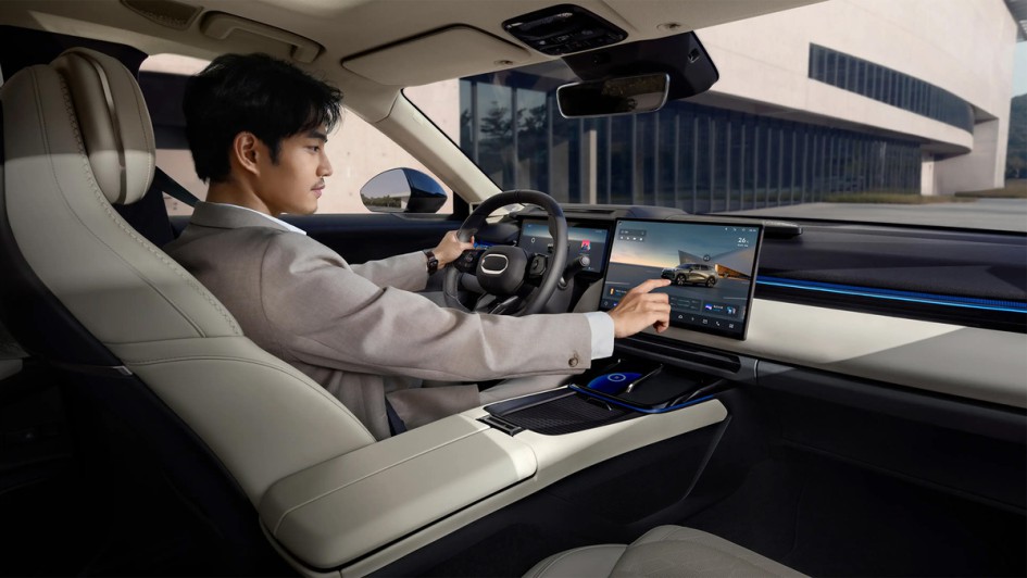 Lynk und Co 08 (2025)