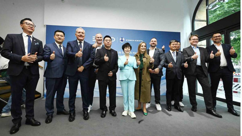 Denza Eröffnung München