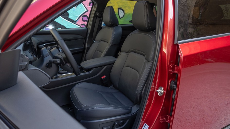 Vordersitze mit Leder im Mazda CX-5 Baujahr 2026