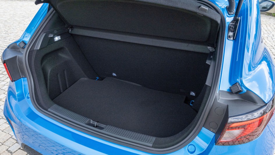 MG3 Hybrid Kofferraumfoto