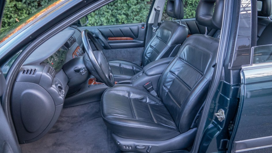 Lederkomfortsitze im Opel Omega MV6 aus dem Jahr 1996