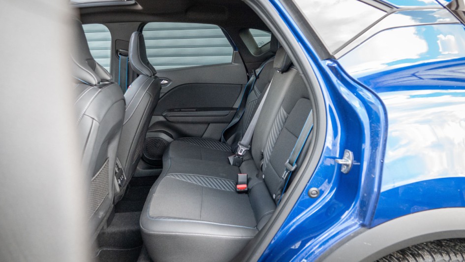 Sitze hinten im Renault Captur EDC 160 Esprit Alpine (2025)