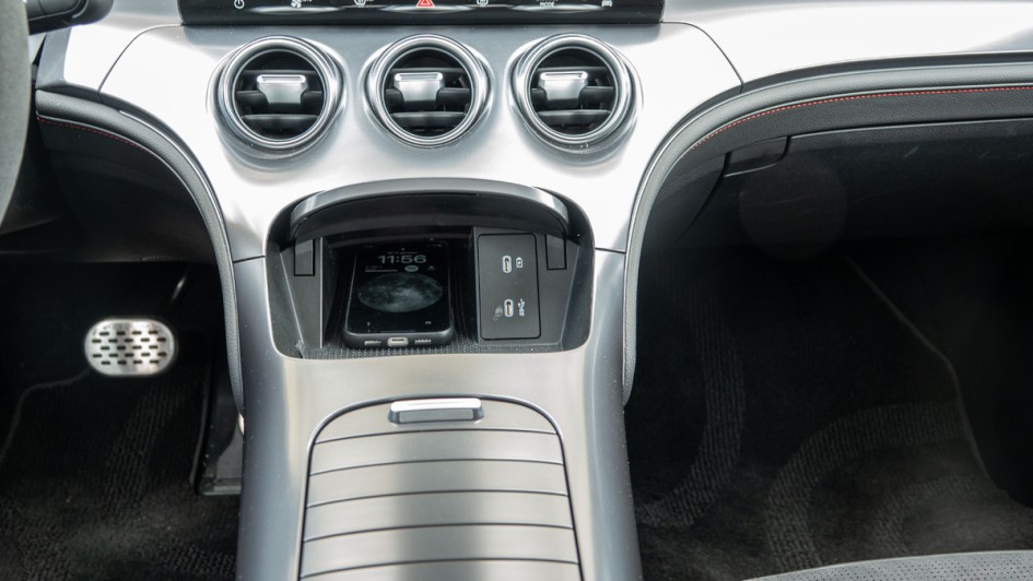 Smart #3 Brabus Induktivladeschale vom Smartphone