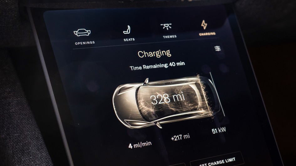 Lucid Air Touring anzeige der Ladezeit im Infoscreen