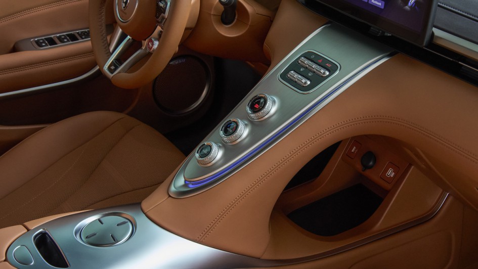 GWM Ora 07 GT Mittelkonsole mit Temperaturregler