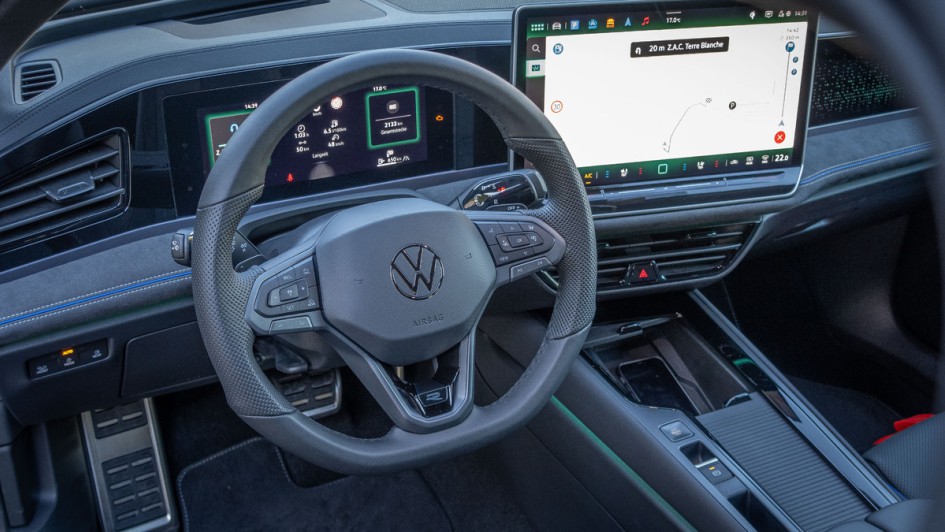 Passat Variant 2.0 TDI 4Motion Foto vom Sportlenkrad