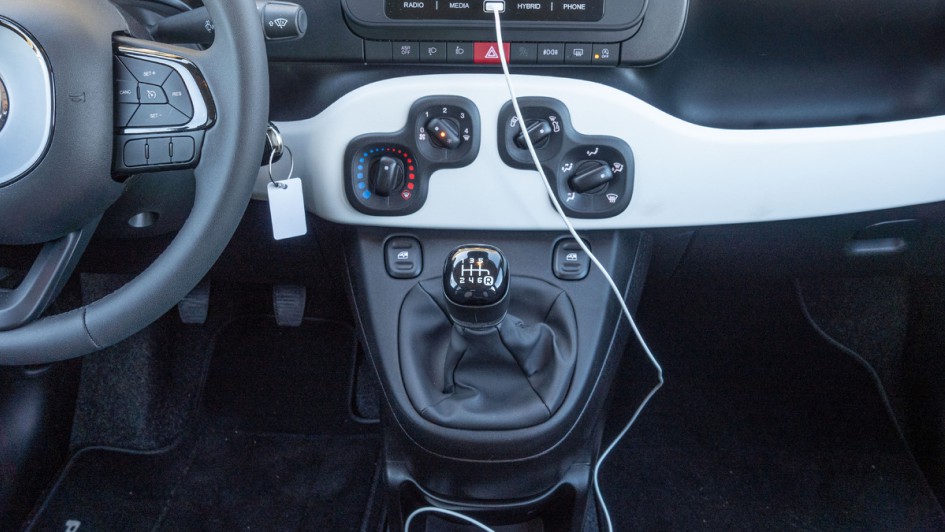 Schaltknüppel des manuellen 6-Ganggetriebes im Detail aufgenommen