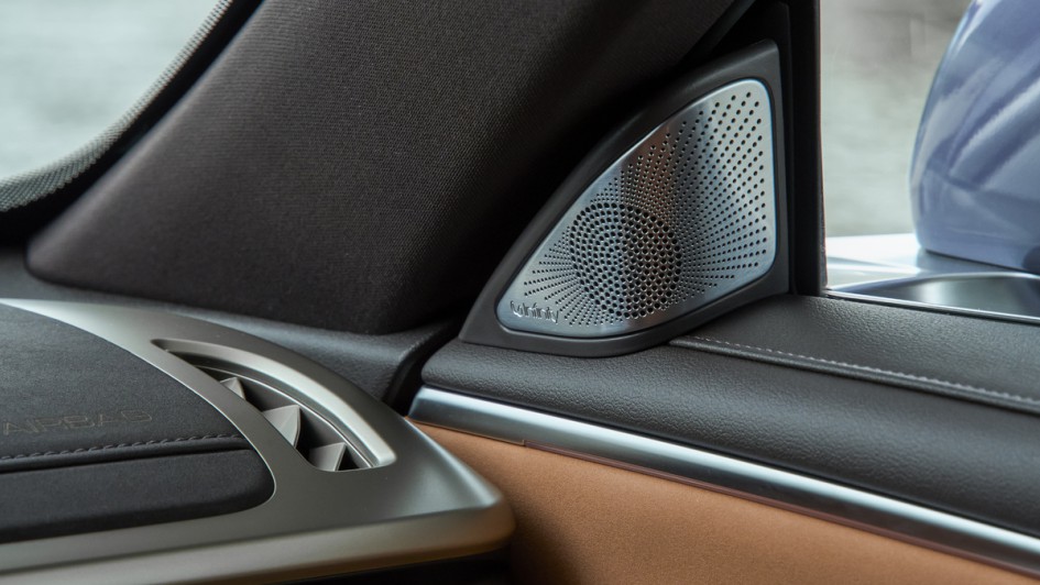 GWM Ora 07 GT Infinity Soundsystem in der A-Säule fotografiert