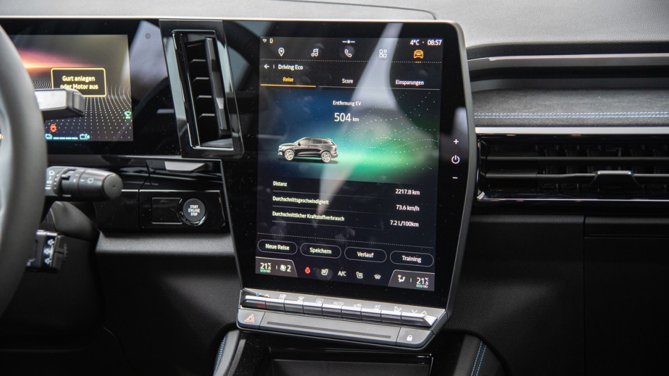 Foto vom Infotainmentscreen mit Anteil an elektrisch zurückgelegtem Weg