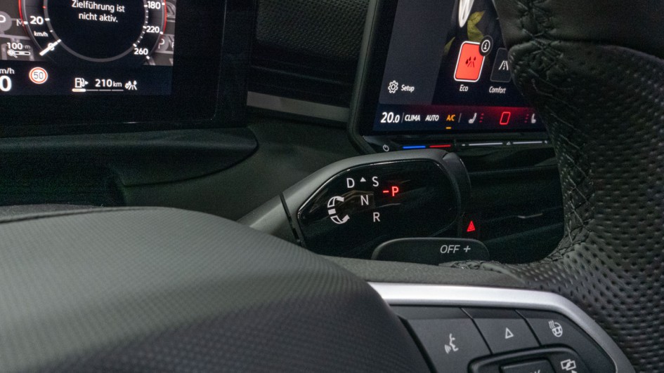 Klobiger DSG-Wählhebel im neuen VW T-Roc