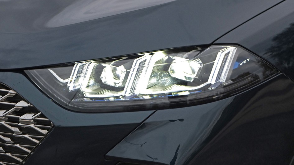 Scheinwerfer des Wey 03